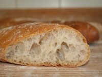 「高加水にすればいい」は誤解？ 米Breadwerxが説く“穴の開いたサワードウ”の正体は発酵と扱いだった