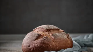 マルタのフティーラ（Ftira）— ユネスコに登録されたのは、穴あきパンの「作り方と文化」だった